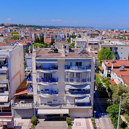 Lovely And Sunny Apartament 300M From Beach!! Peraía Eksteriør bilde