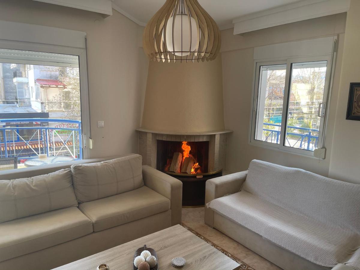 Lovely And Sunny Apartament 300M From Beach!! Peraía Eksteriør bilde