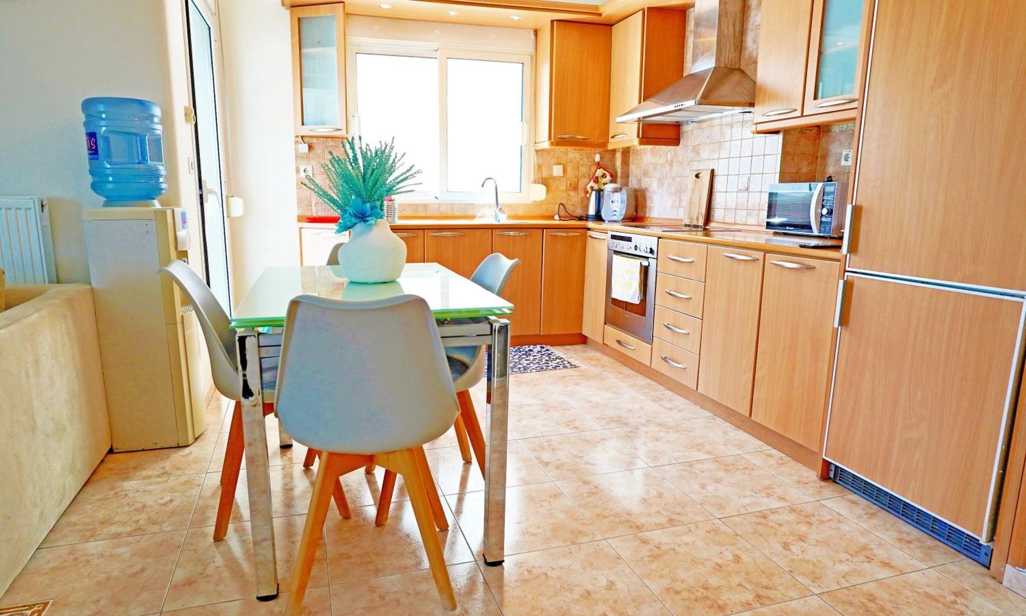 Lovely And Sunny Apartament 300M From Beach!! Peraía Eksteriør bilde