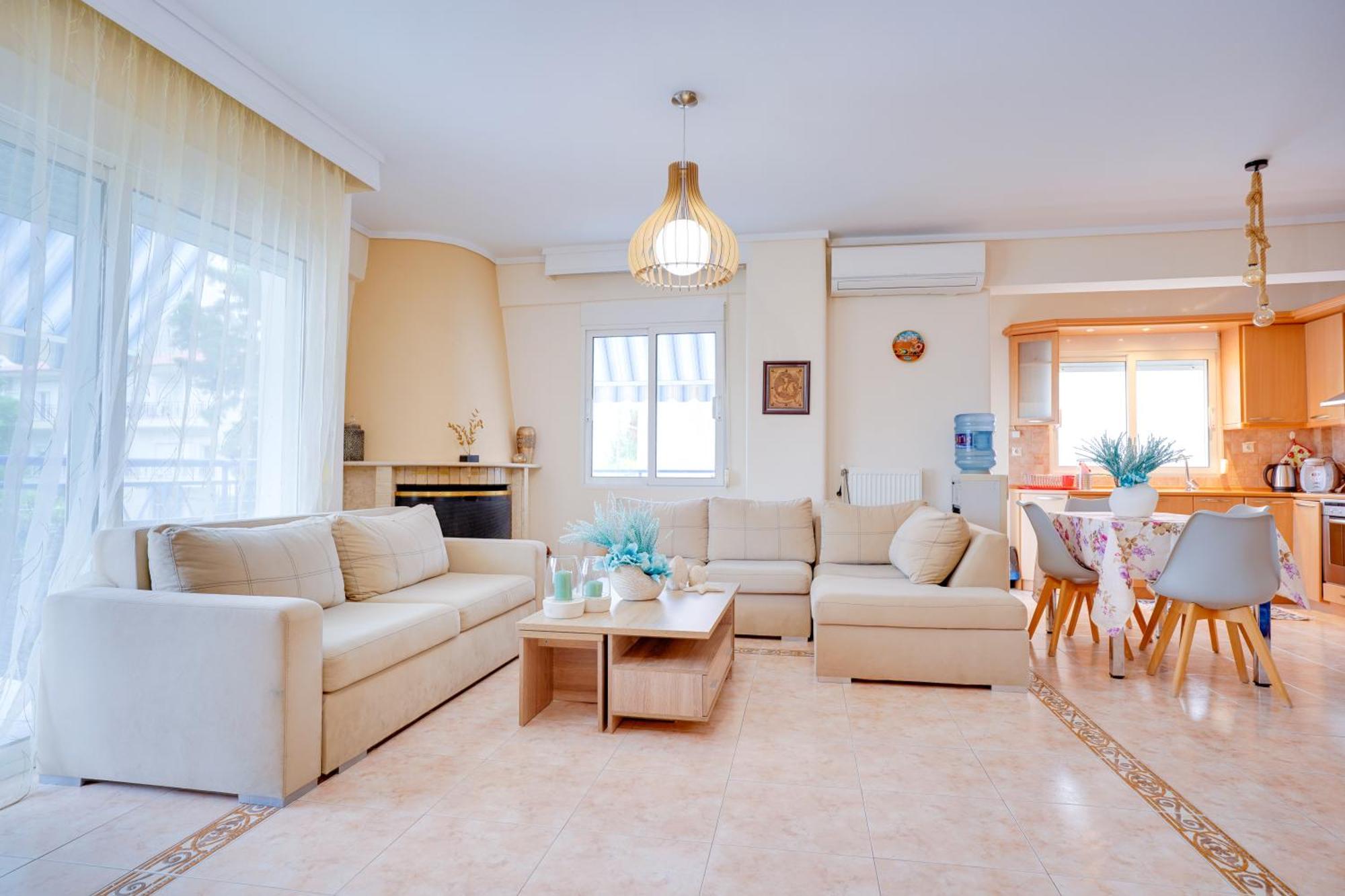 Lovely And Sunny Apartament 300M From Beach!! Peraía Eksteriør bilde