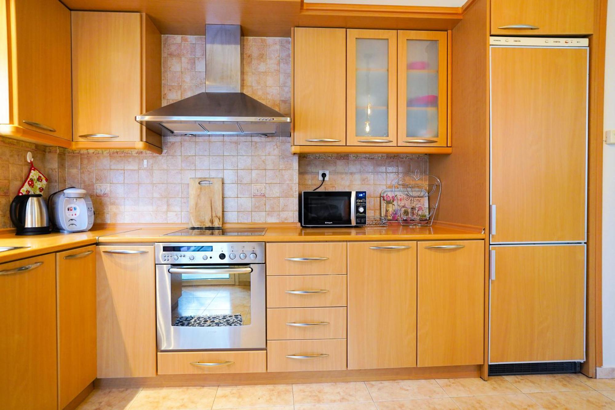 Lovely And Sunny Apartament 300M From Beach!! Peraía Eksteriør bilde